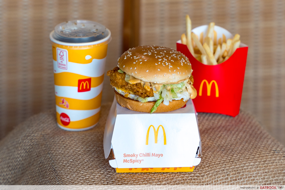McDonalds-smoky-chilli-mayo-mcspicy-flatlay