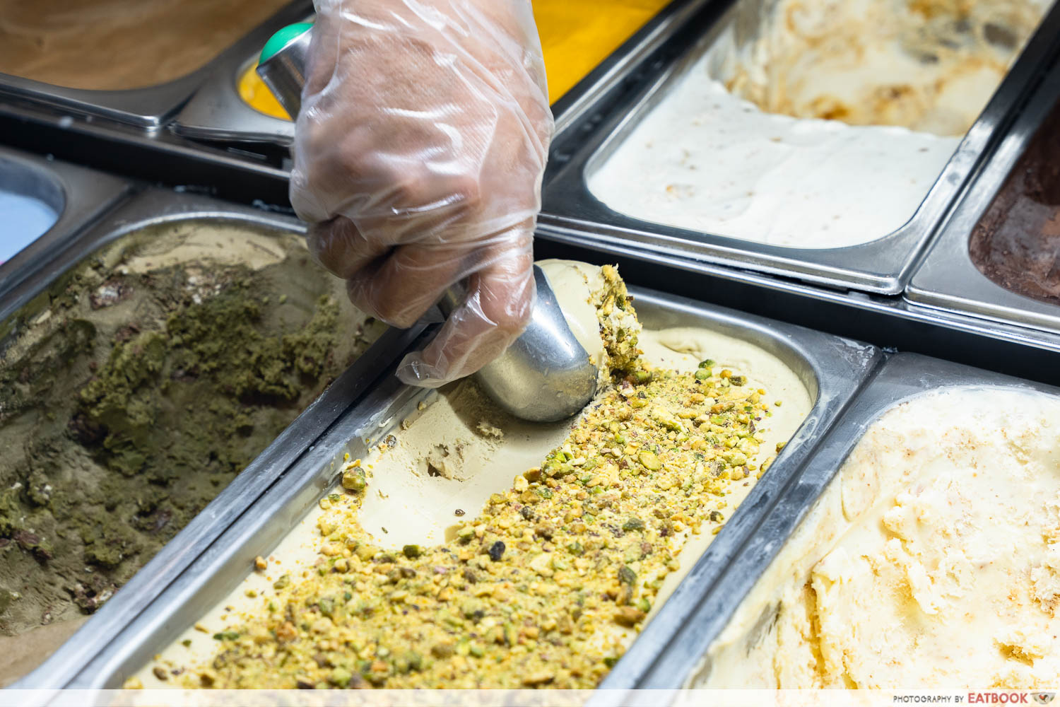 pistachio-gelato-ranked-momolato-display