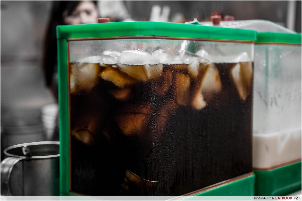 sun-kee-drinks-grass-jelly-tub