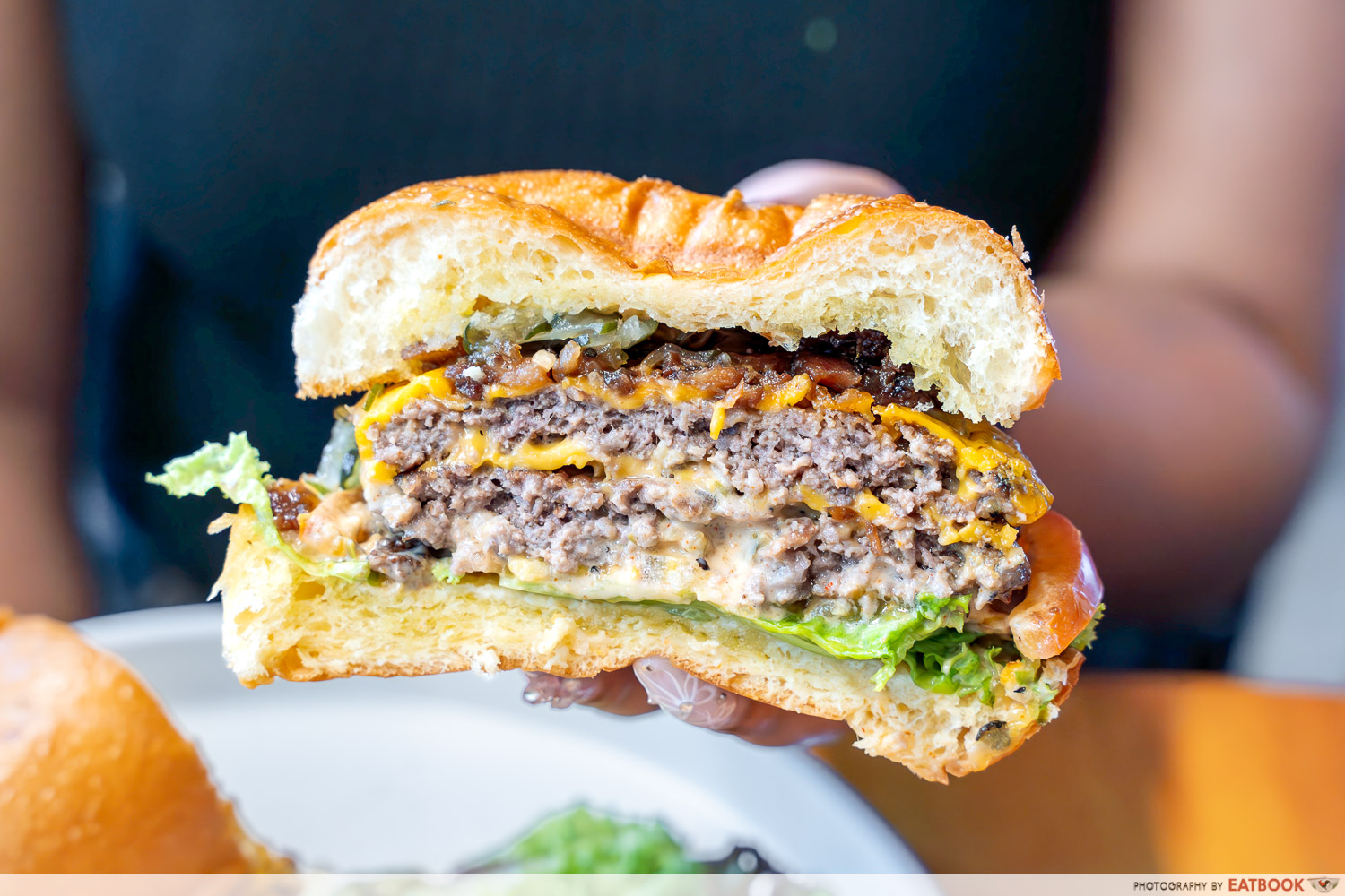 swag-and-sizzle-burger-interaction