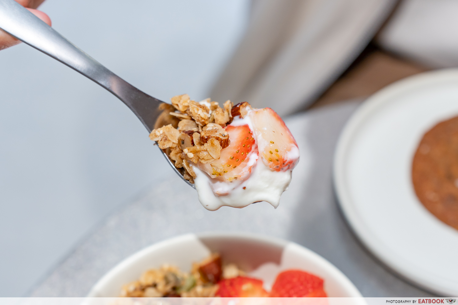 blue-bottle-coffee-paragon-yogurt-bowl-interaction