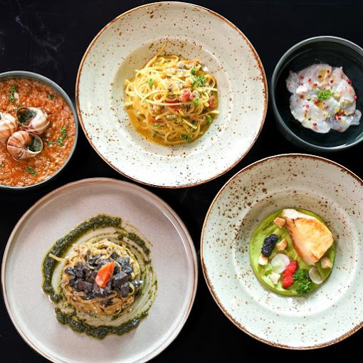 casa-pietrasanta-flatlay