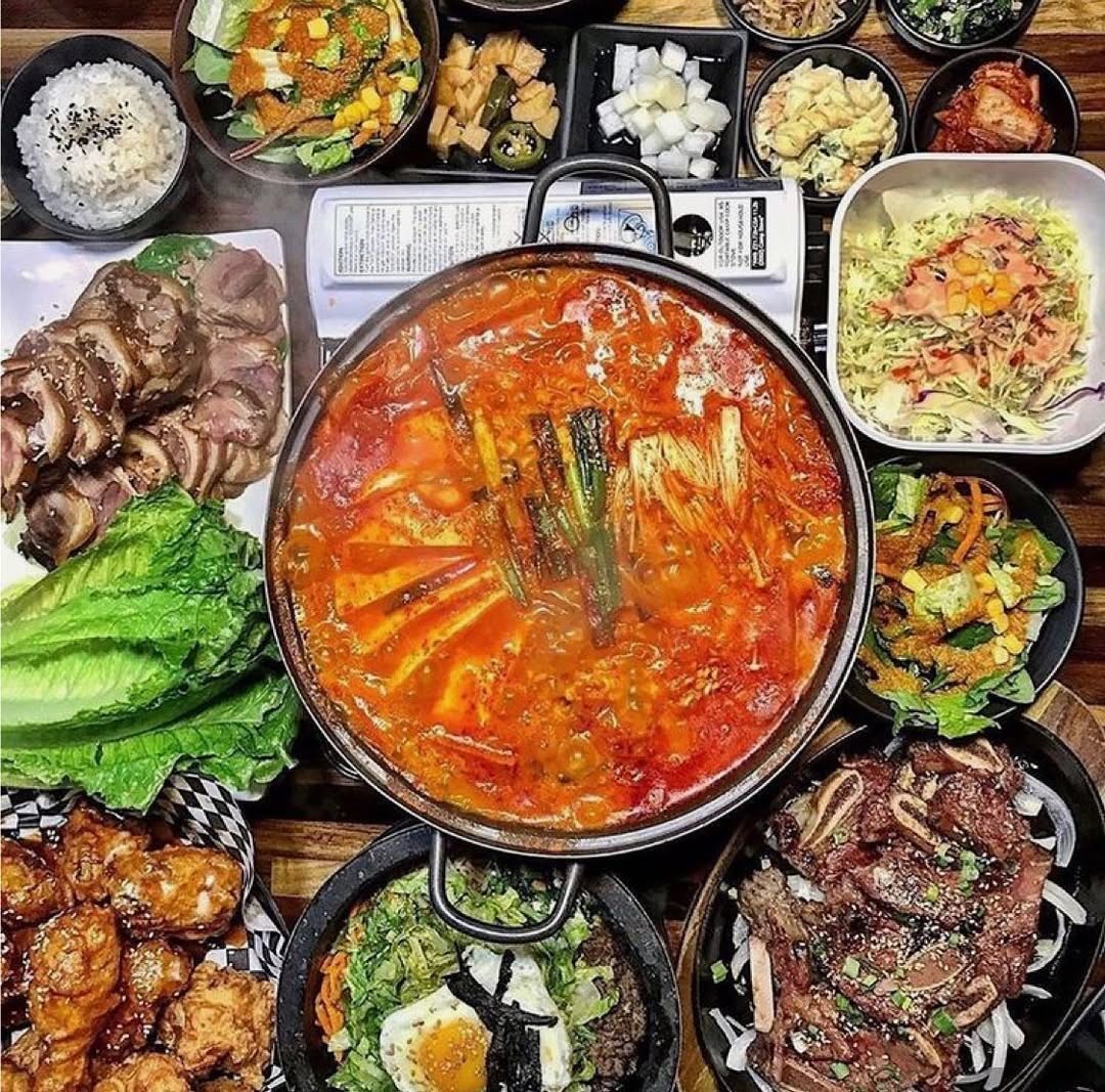 cheap-hotpot-restaurants-pot-addition
