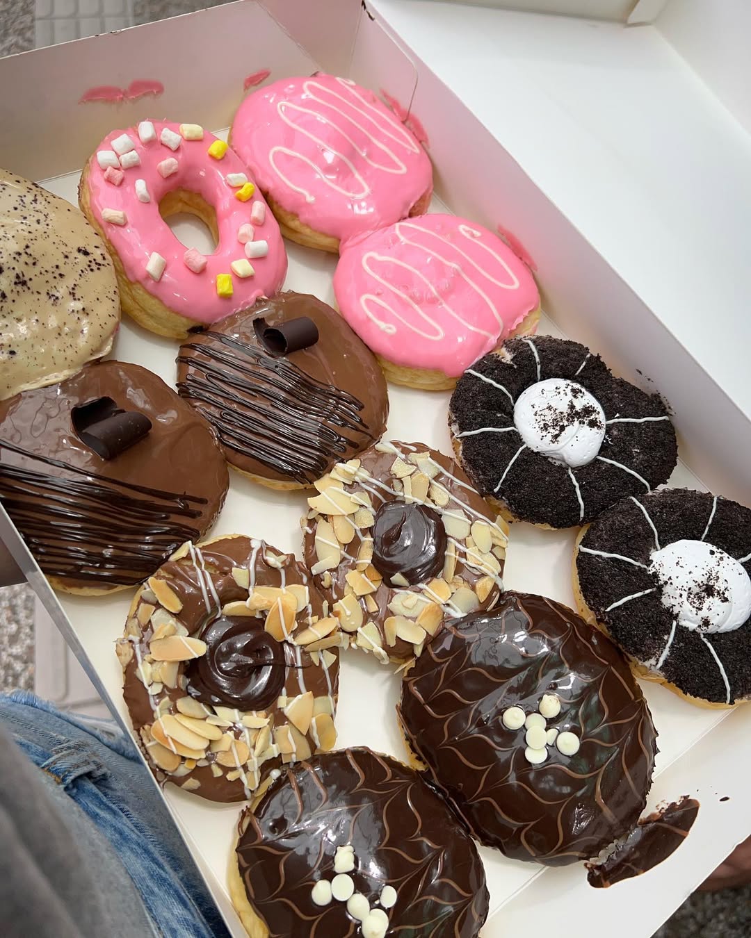 food-chains-in-malaysia-Big-Apple-Donuts-and-coffee