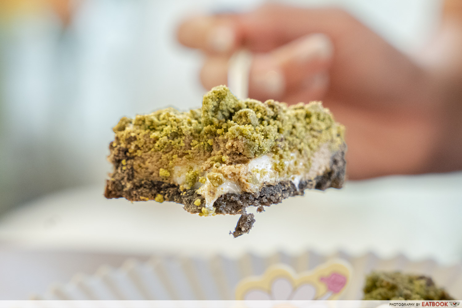 genmaicha-mochi-tart-yeon-cafe-interaction