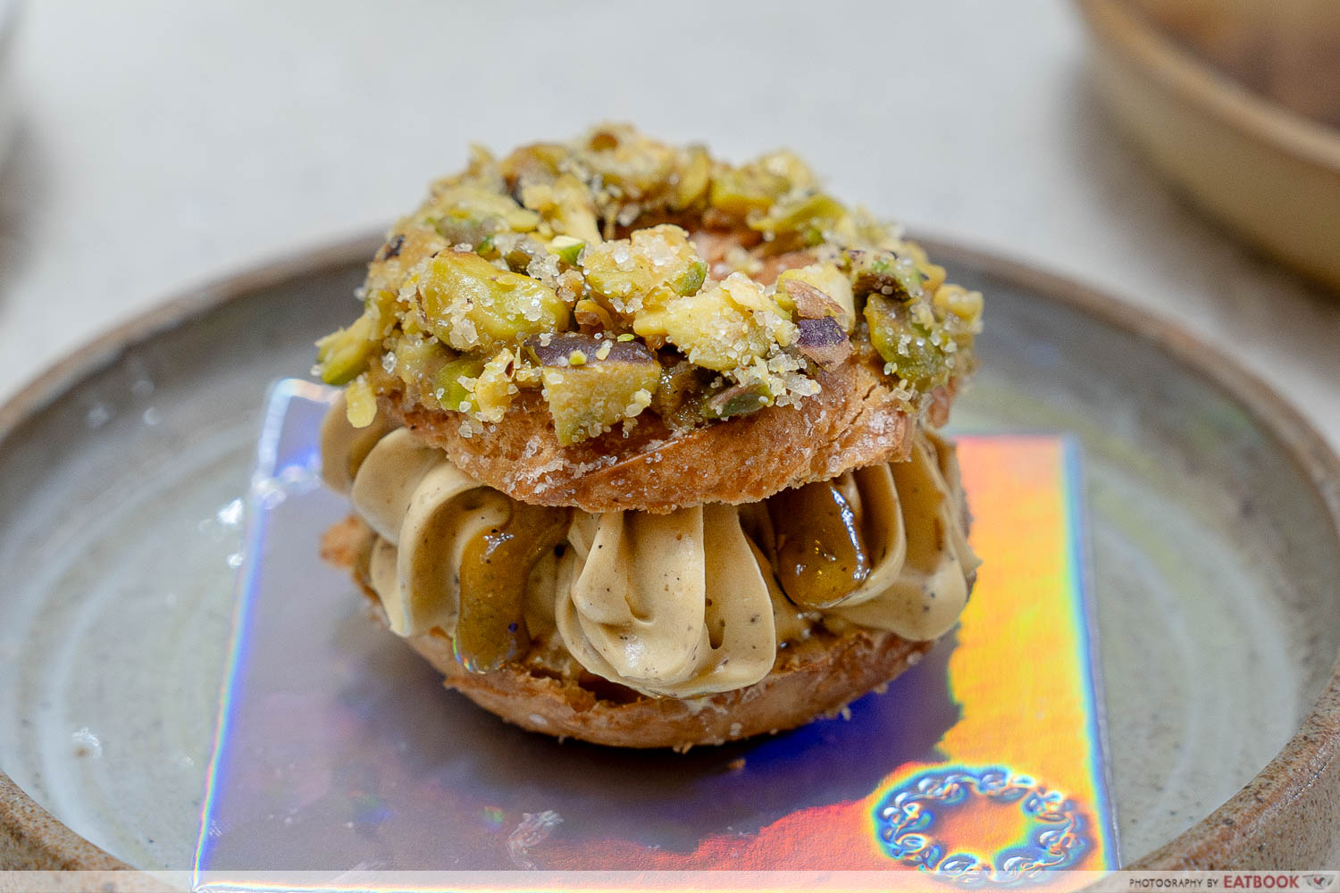 happy-nut-re-patisserie-establishment
