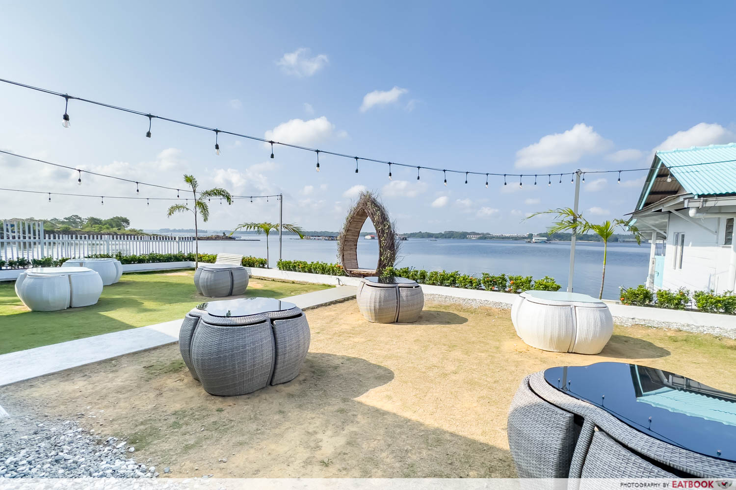 hidden-garden-by-the-sea-ambience