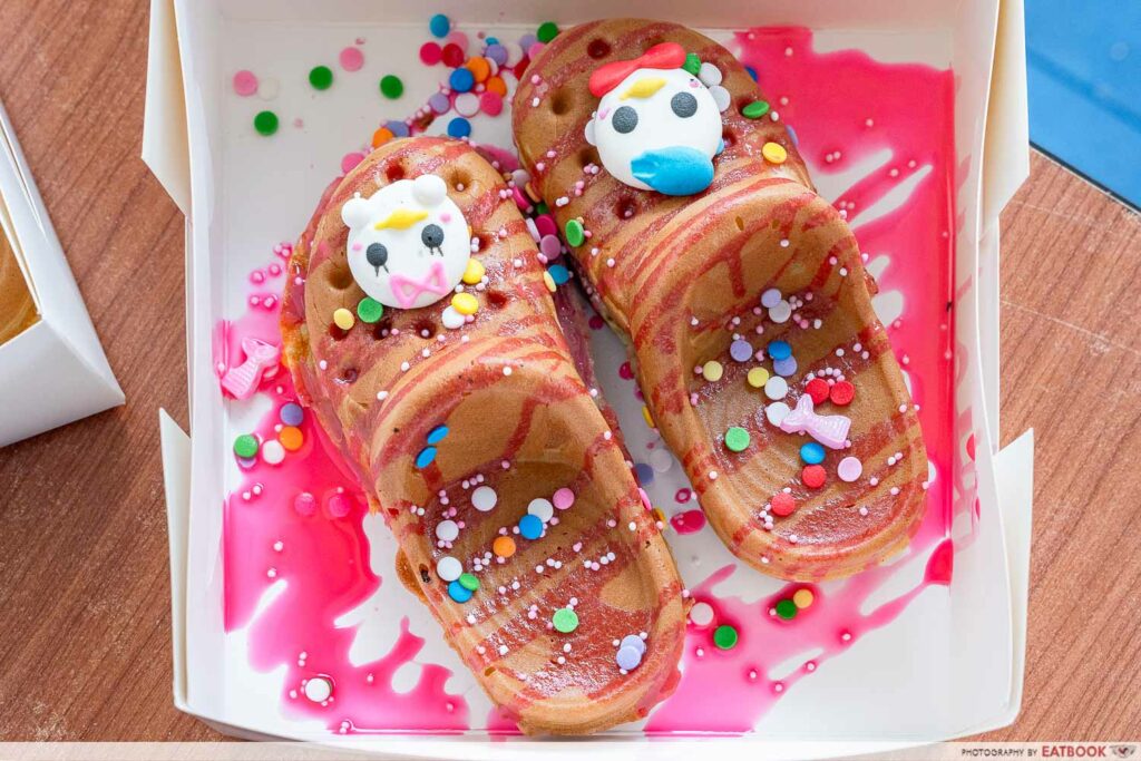 holey-crocs-waffles-cheese-intro