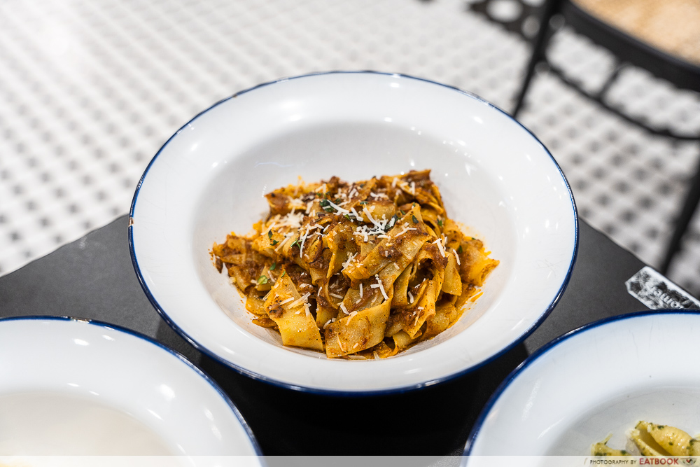 la-mensa-ragu-alla-bolognese-establishment