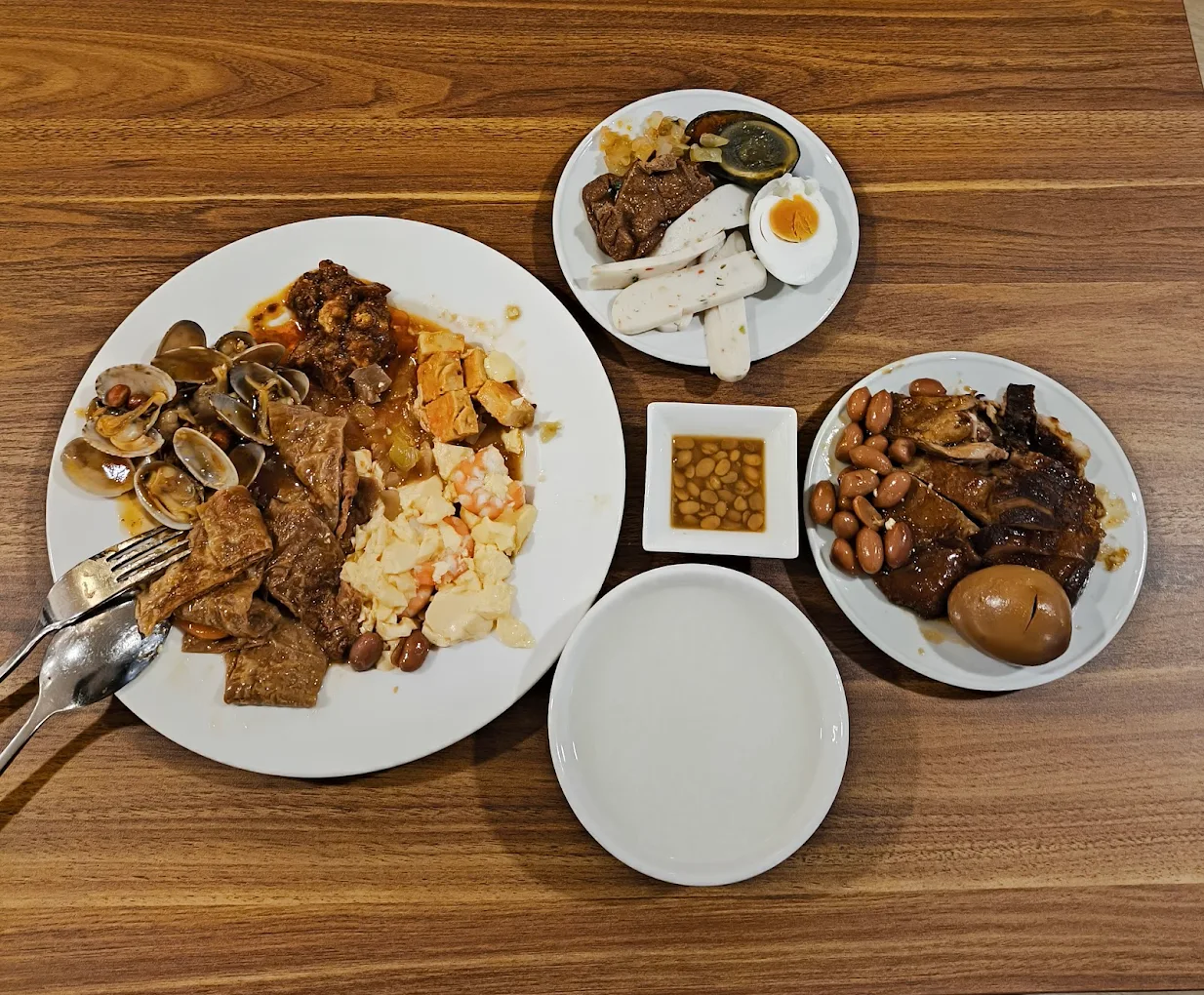 porridge-buffet-cafe-lodge-flatlay
