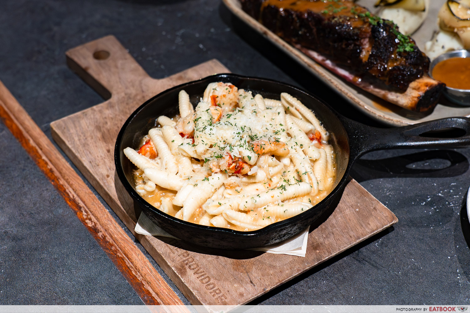 providore-blac-blac-mac-cheese