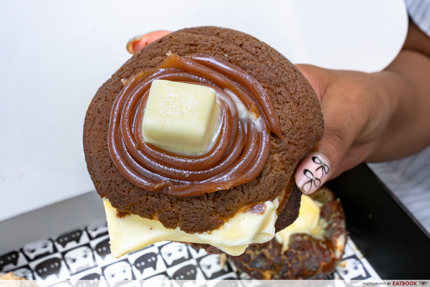 standard-bun-caramel-bun