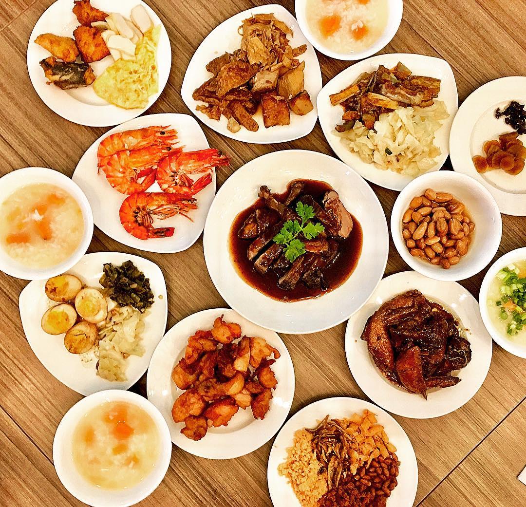 the-art-teochew-porridge-buffet-dinner-flatlay