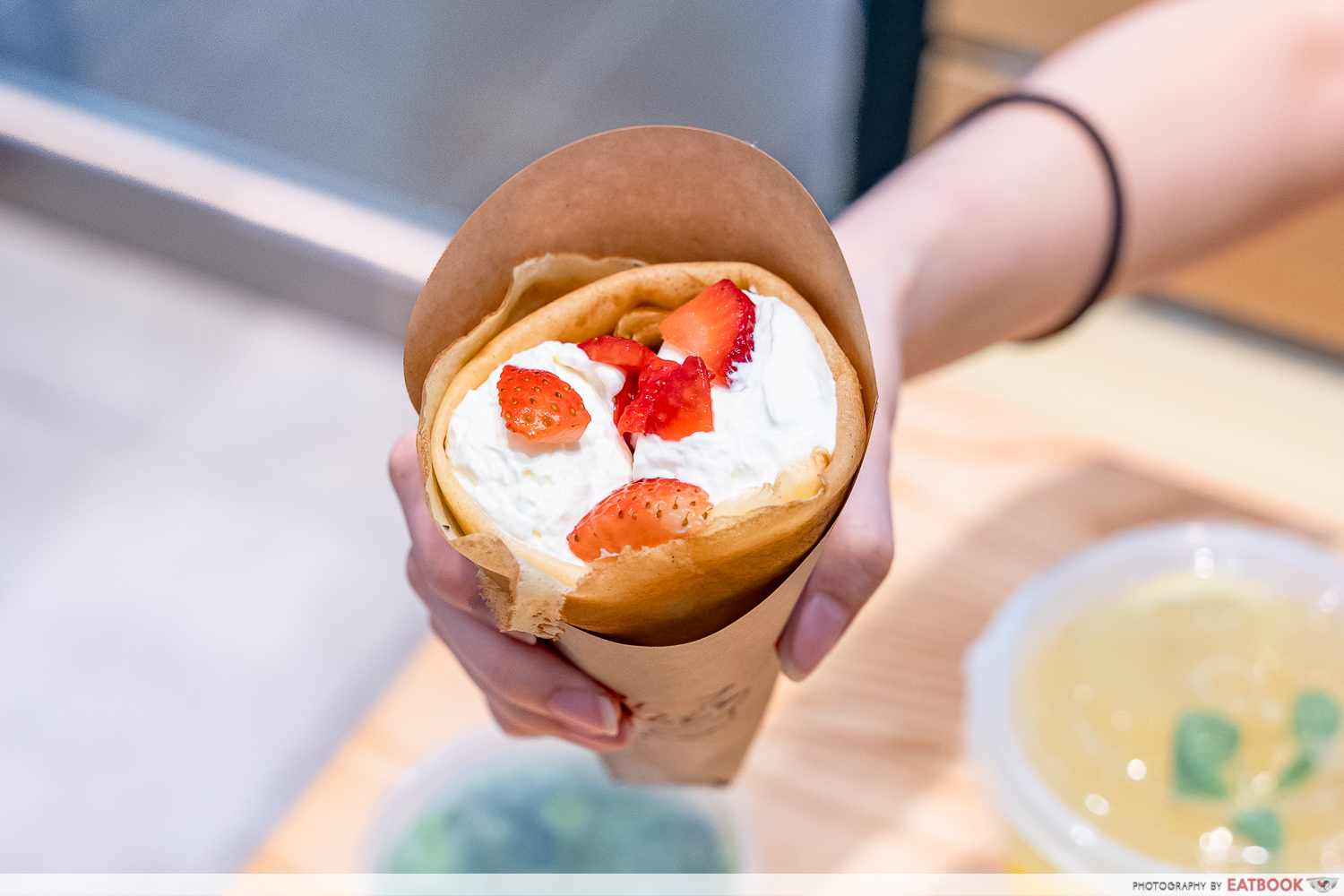 Crepe-Endo-Umacha-Strawberry-Fresh-Cream