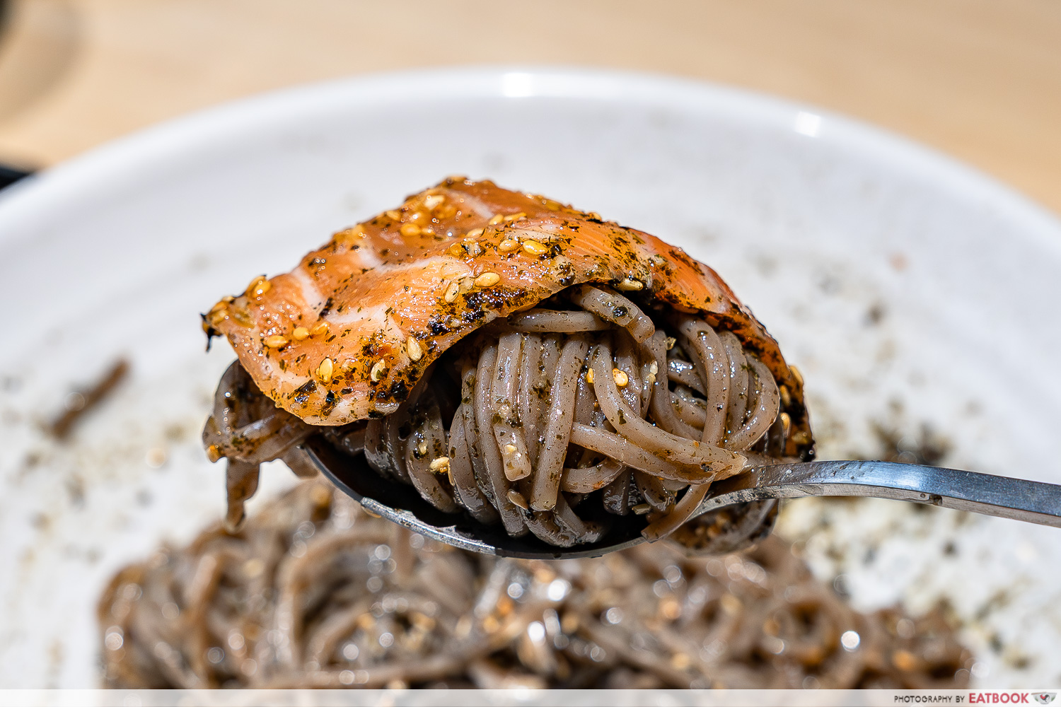 Gwanghwamun-Mijin-salmon-and-noodles