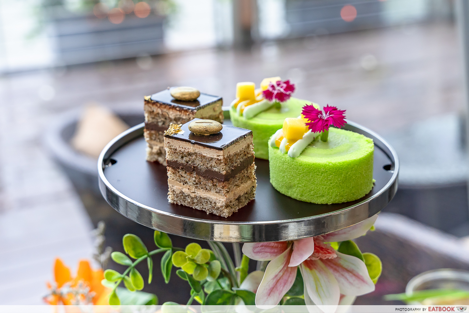 Ya-Kun-Fullerton-Pandan-Cake