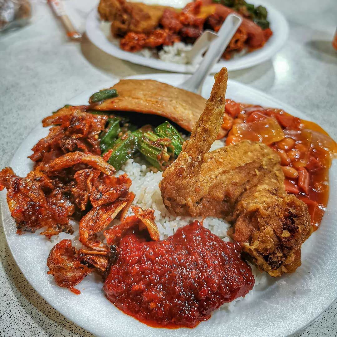 chong-pang-nasi-lemak-plate-establishment