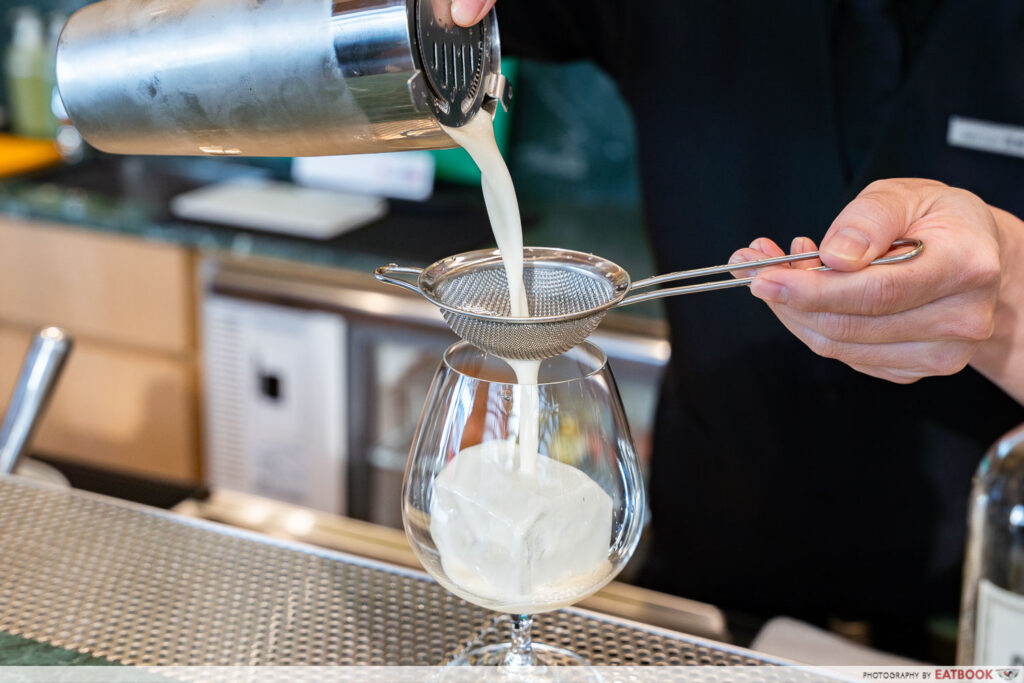 din-tai-fung-bar-prep-shot