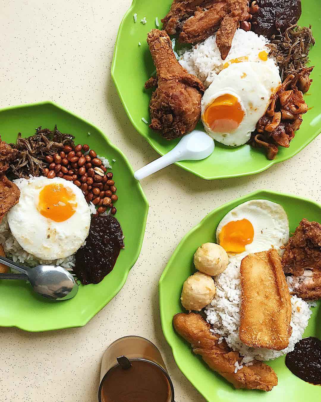 fong-seng-nasi-lemak-flatlay