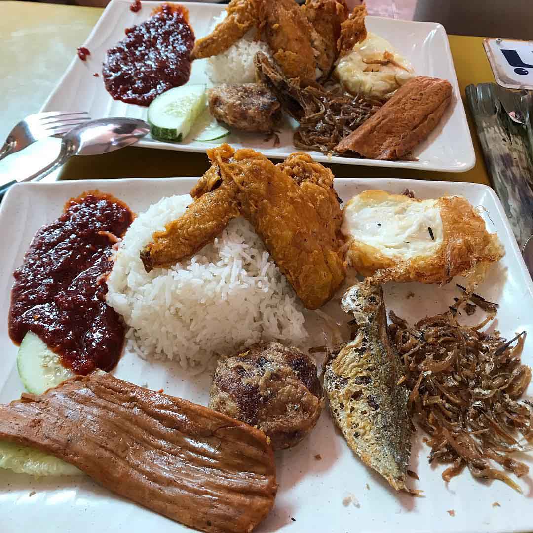 selera-rasa-nasi-lemak-royal-rumble-flatlay