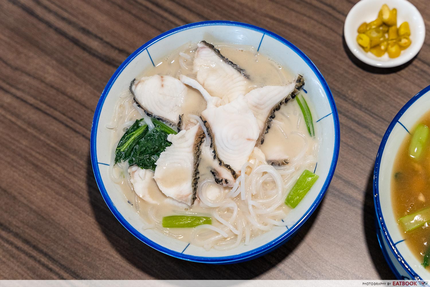 slice-fish-noodles-soup-ka-soh-establishment
