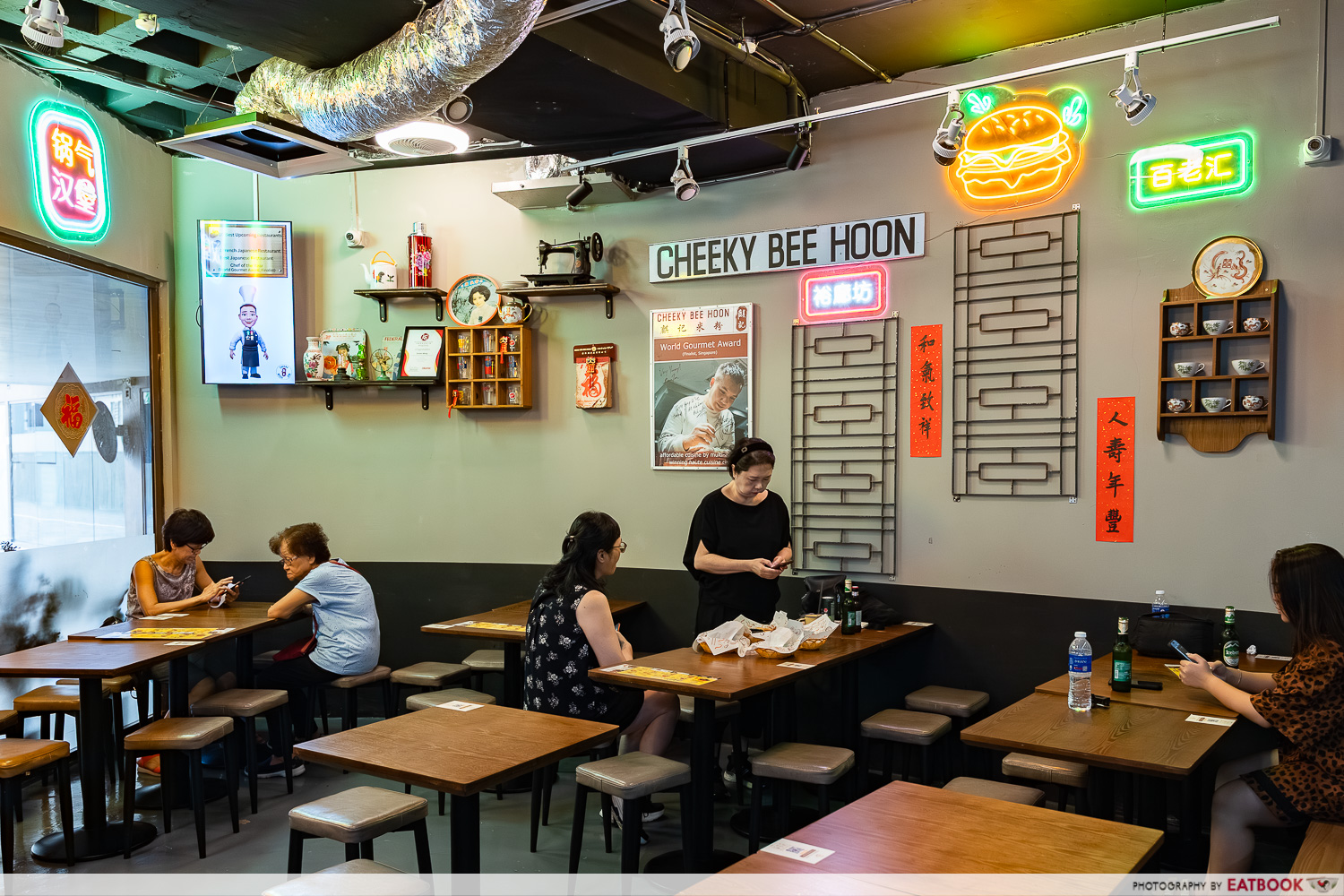 wok-hei-burger-ambience