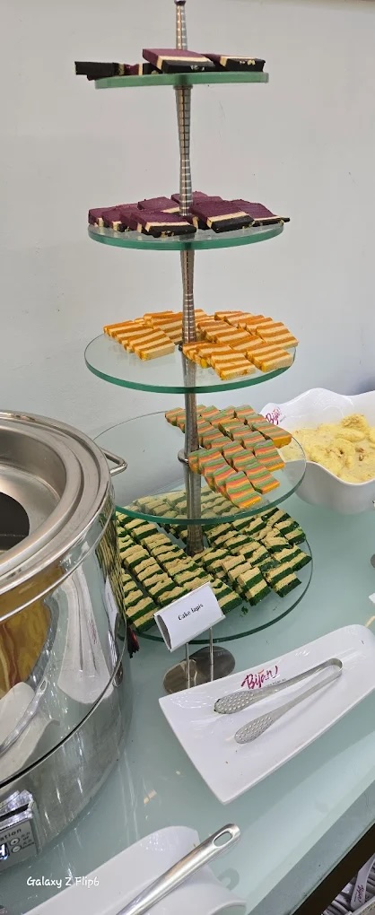 cake-lapis-onz!-buffet-restaurant-by-bijan-premium-buffet-establishment