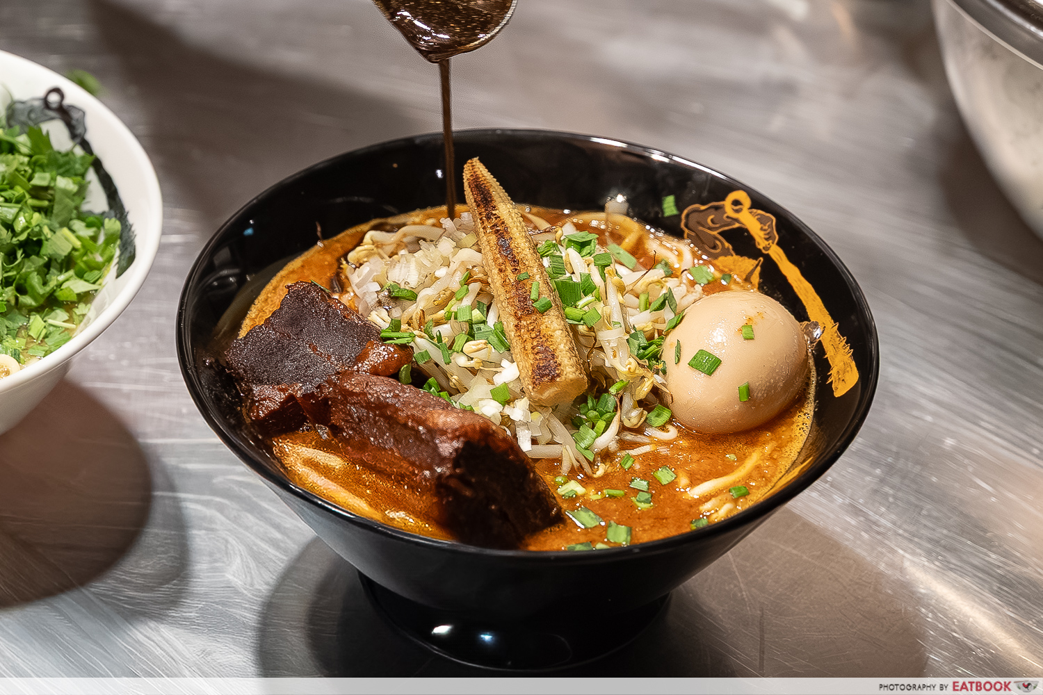 kikanbo-onimashi-niku-niku-sauce-pour
