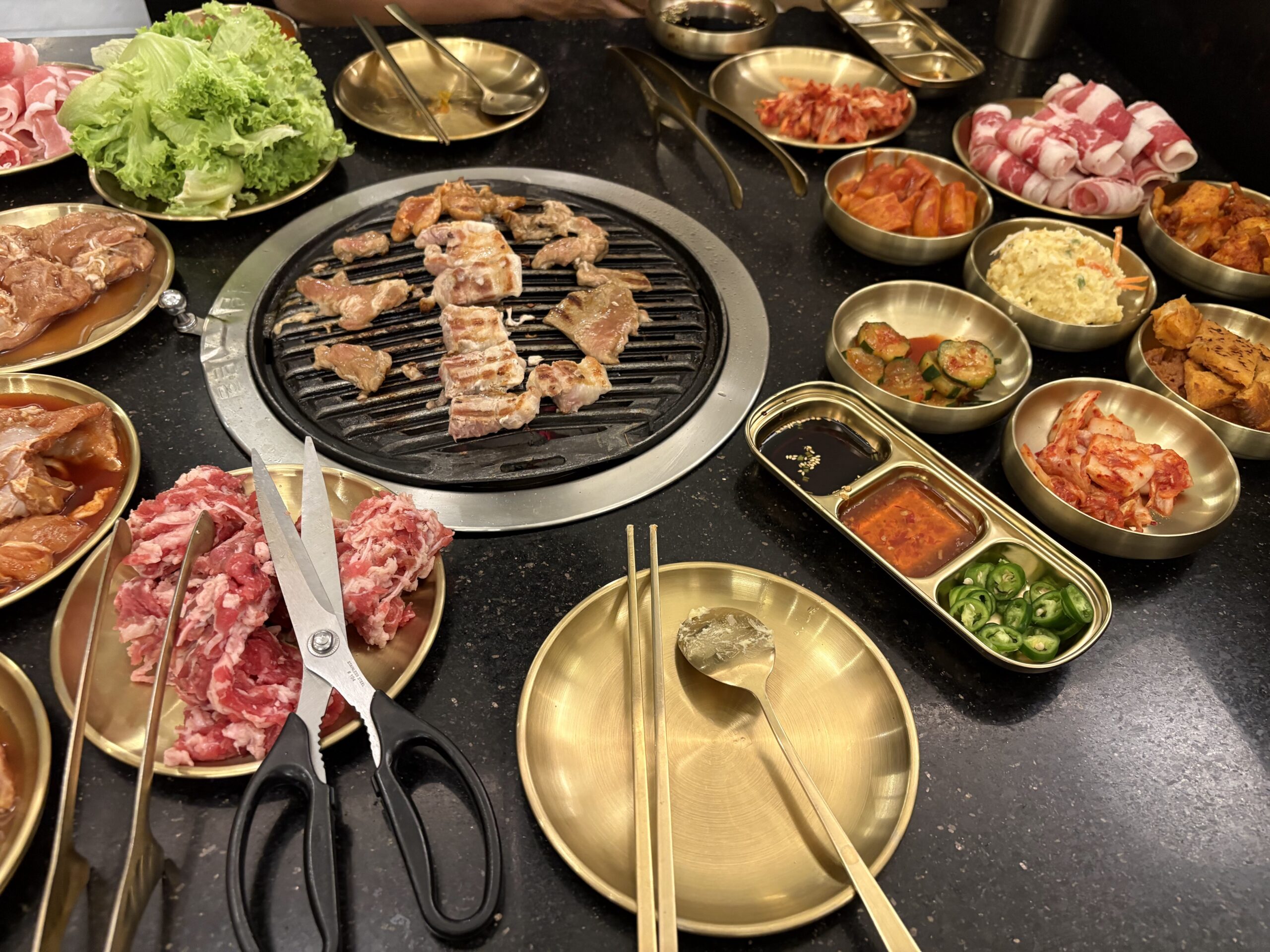 koggii-buffet-flatlay