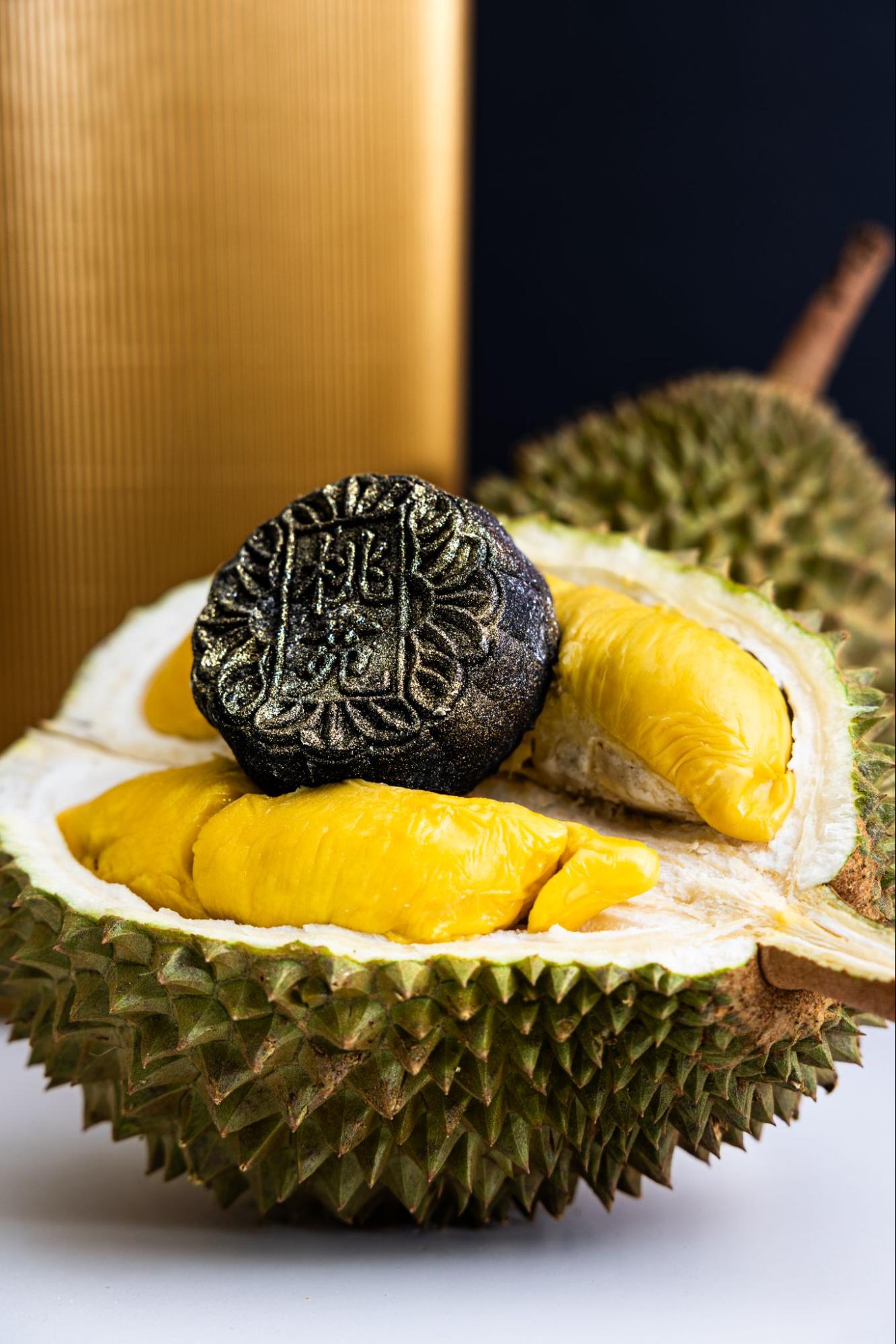 peach garden durian mooncakes