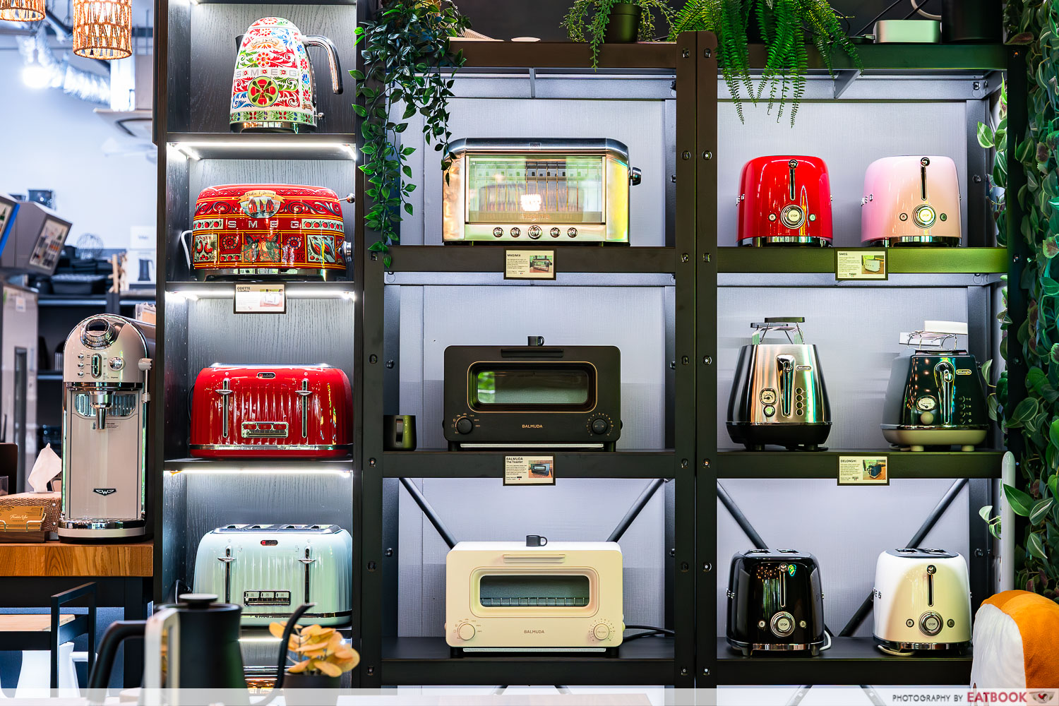 fred-bread-toaster-shelf