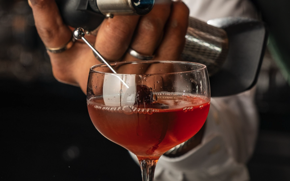 cocktail-cygnet-bar-prep
