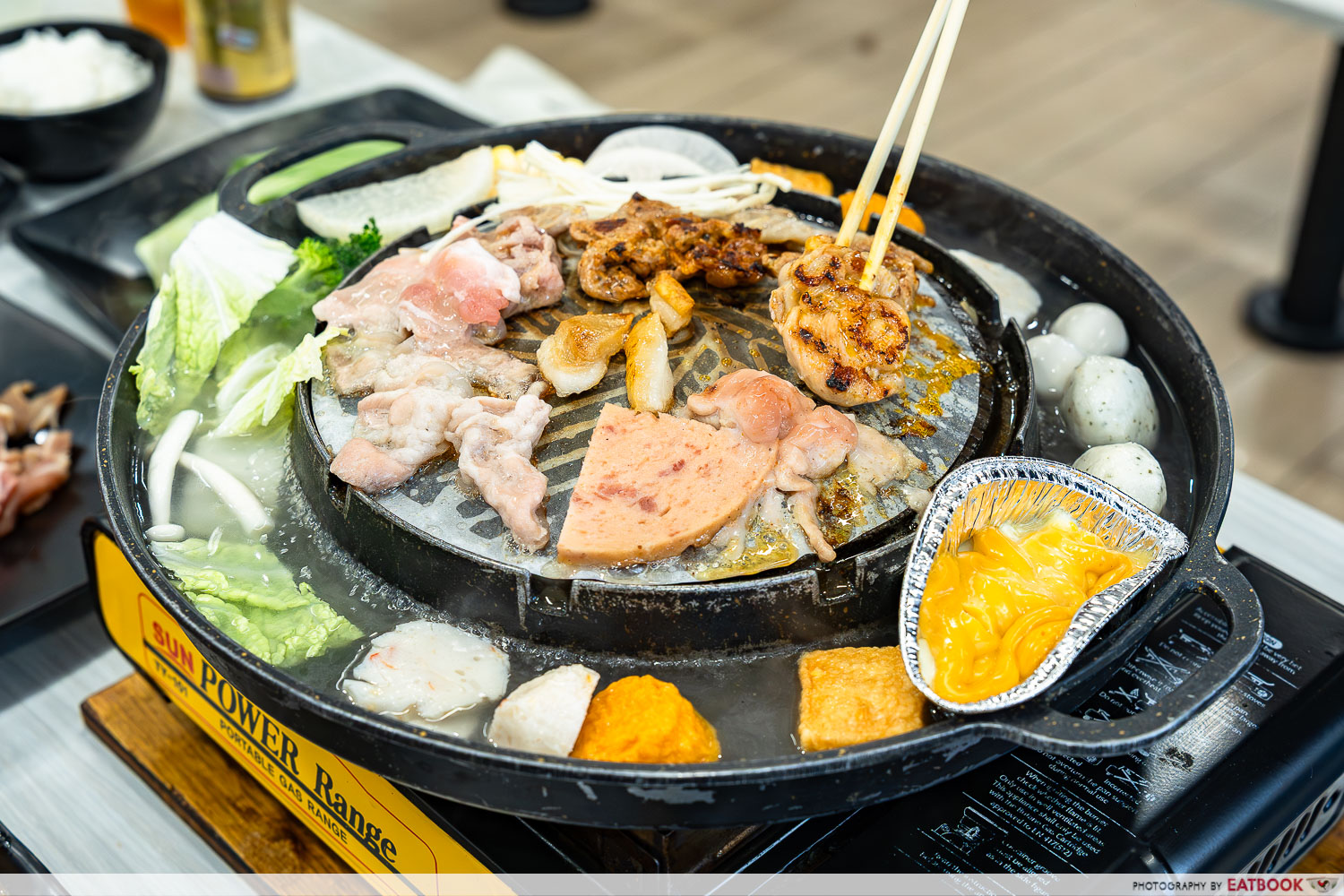 family-mookata-cook