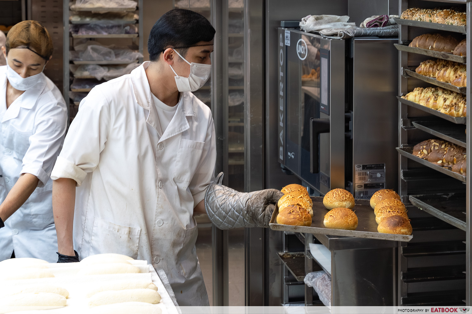 breadtalk-vivocity-baker