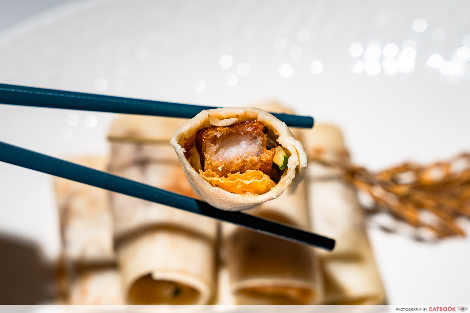 minced-pork-pancake-longjing-suntec-city-interaction