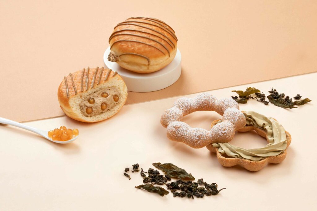 mister-donut-koi-the-collab
