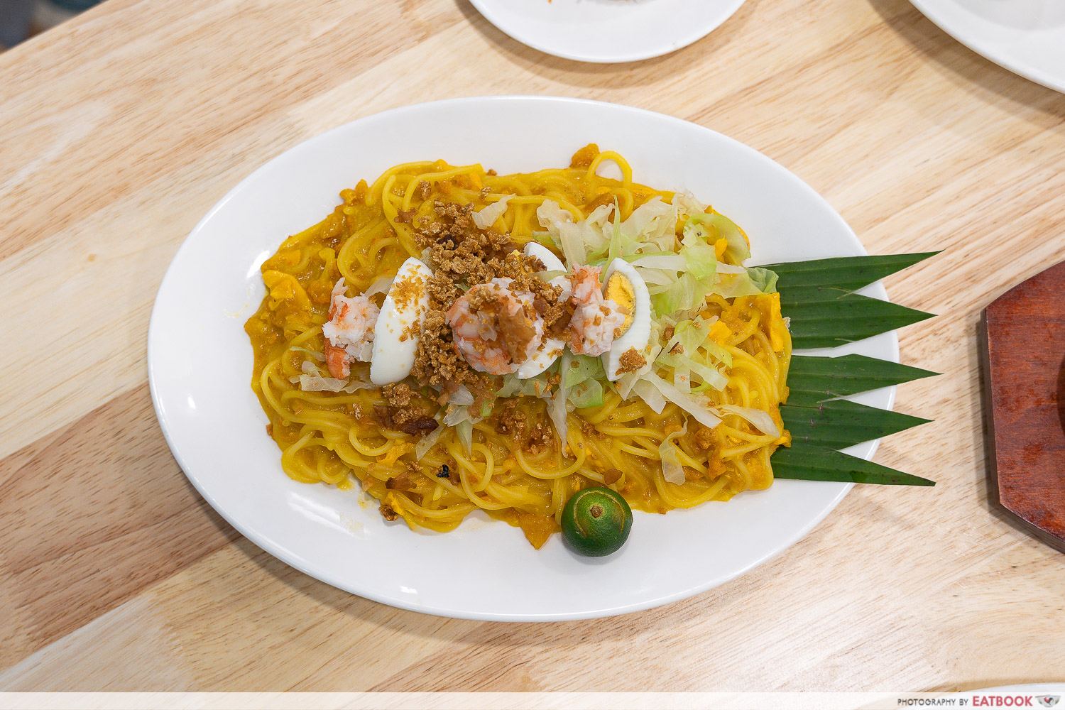 pancit-palabok-gerry's-grill-singapore-establishment