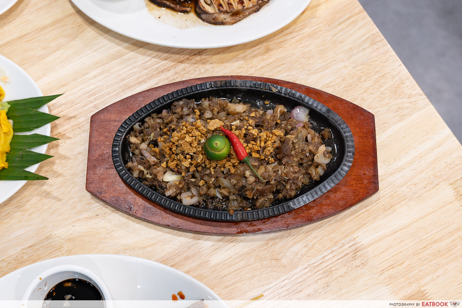 sizzling-pork-sisig-gerry's-grill-singapore-establishment