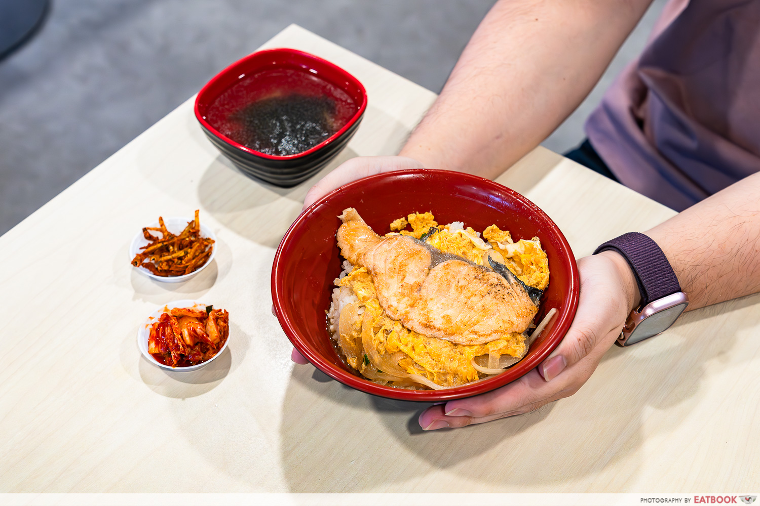 t2-canteen-salmon-oyako-don