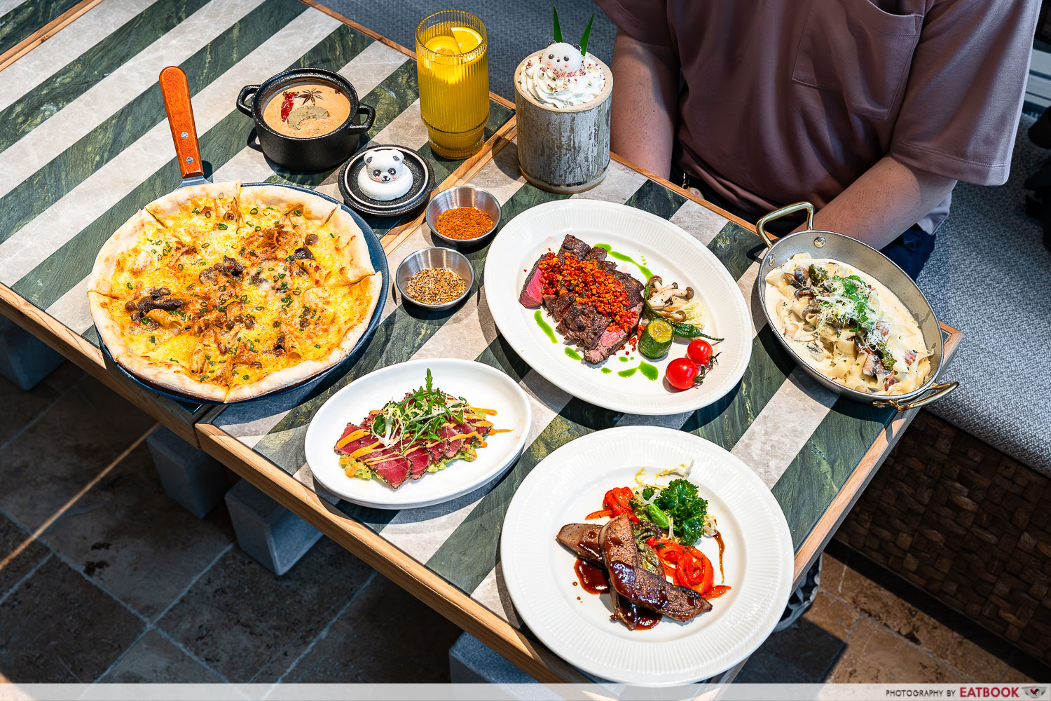 559-bistro-flatlay