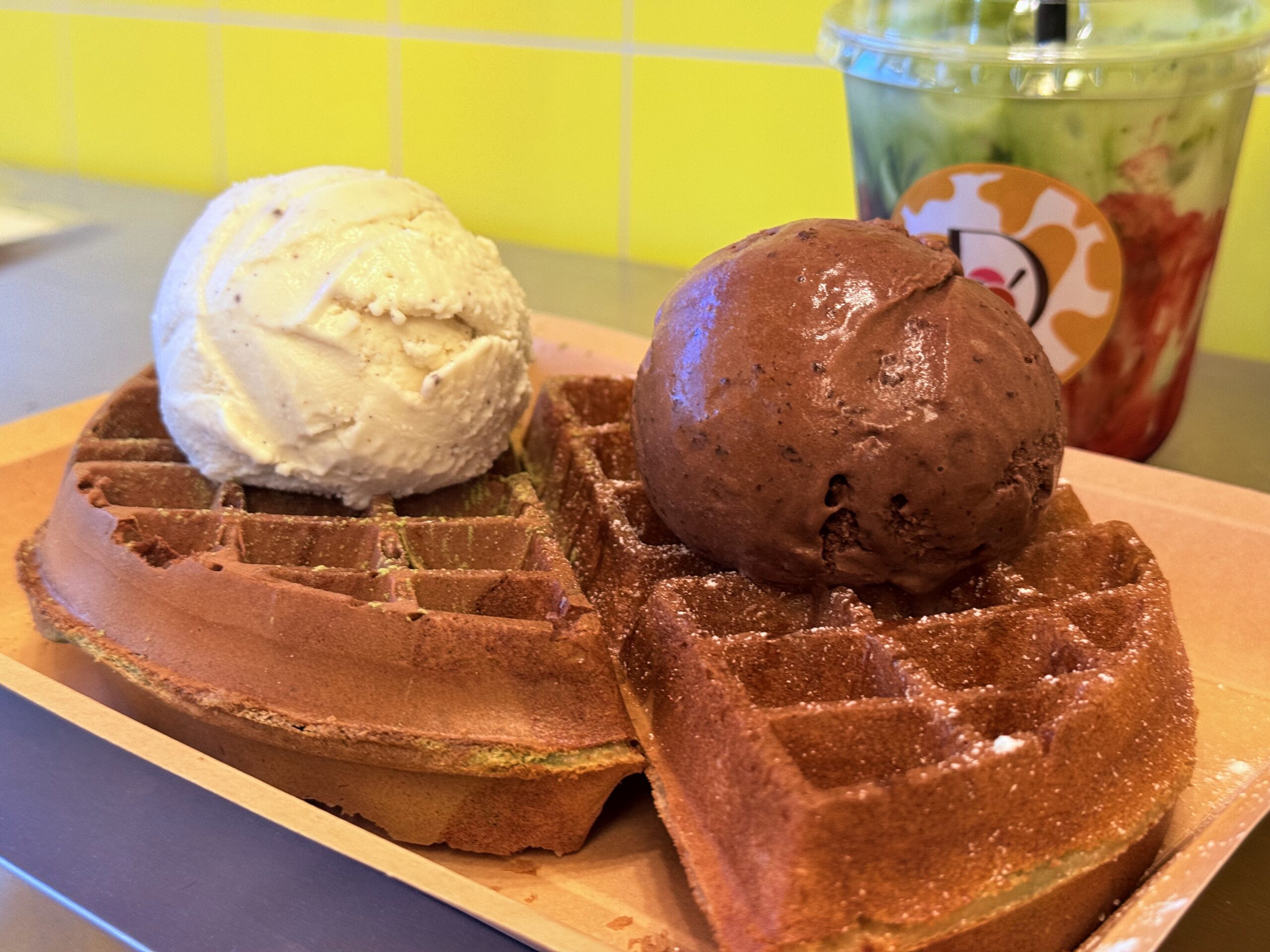 delato-waffle-gelato