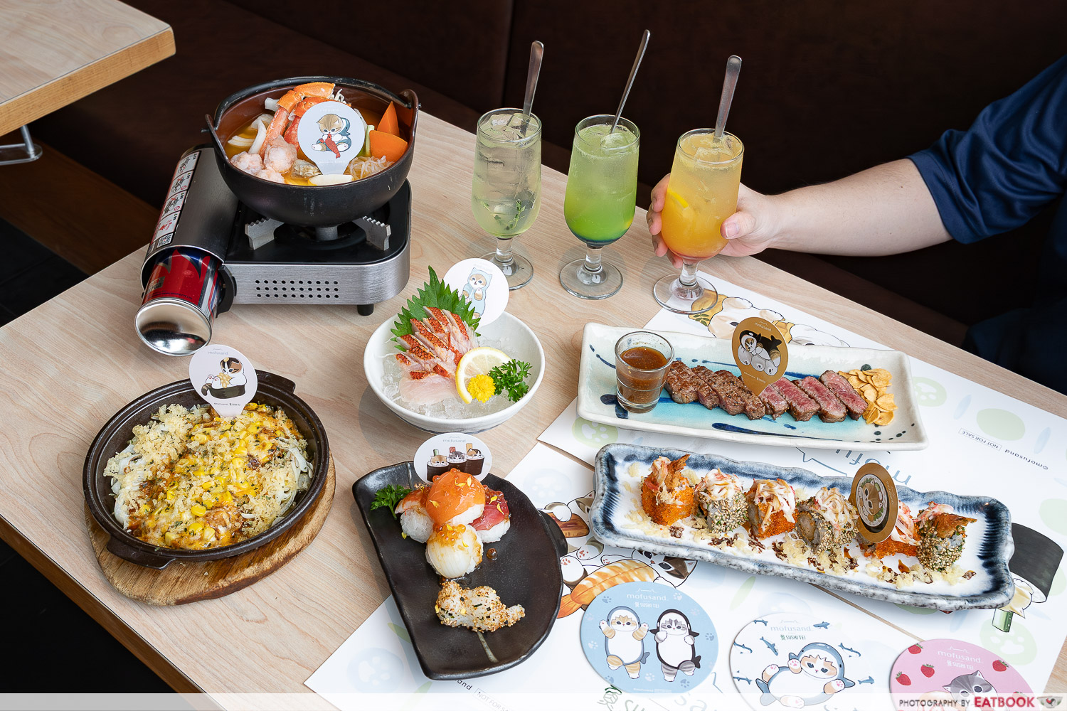 mofusand-sushi-tei-flatlay