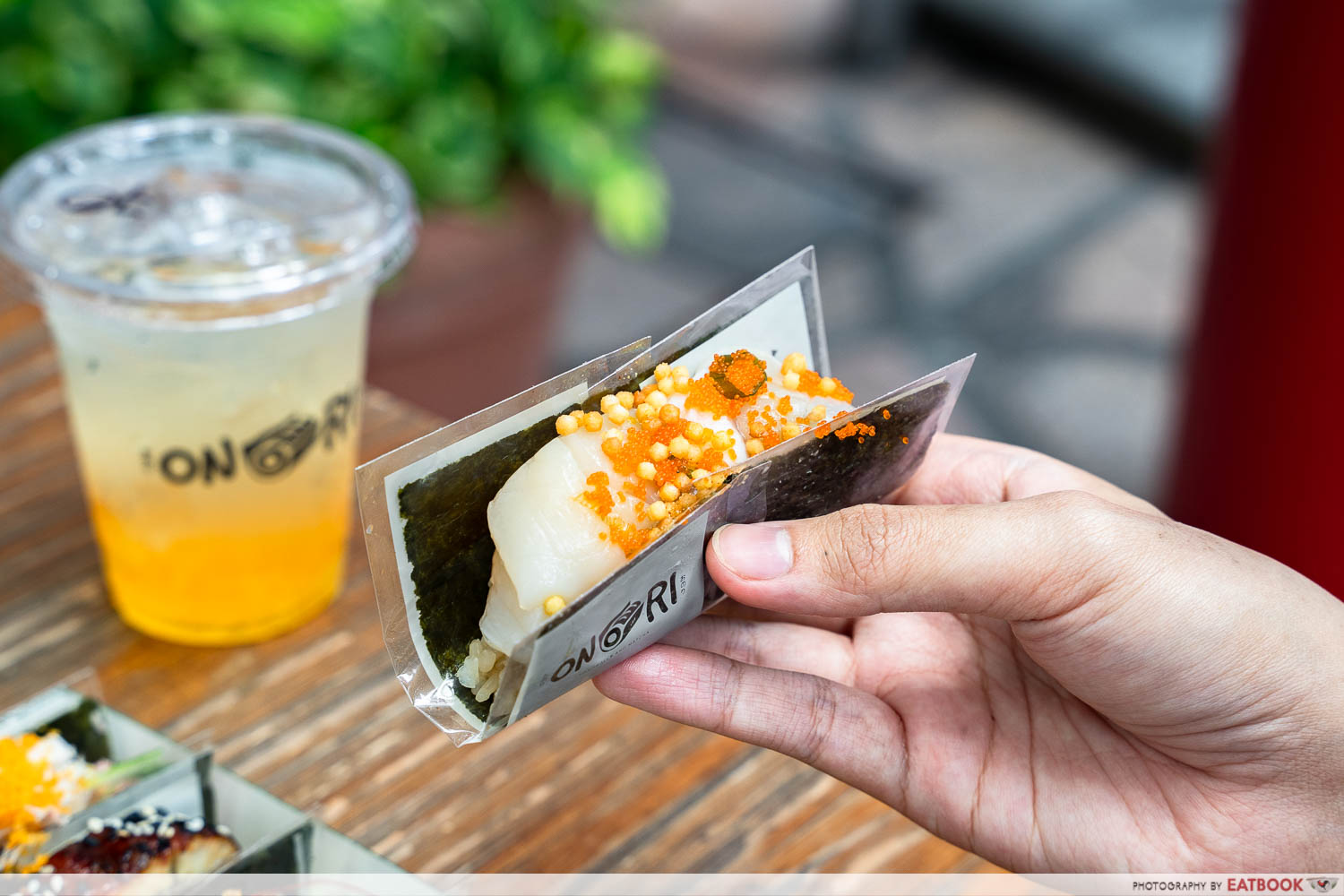 onori-hotate-w-uni-paste-interaction
