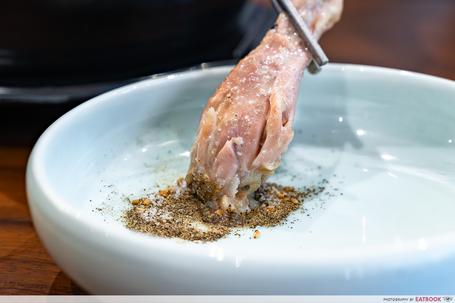 Bomul-Samgyetang-dip-shot