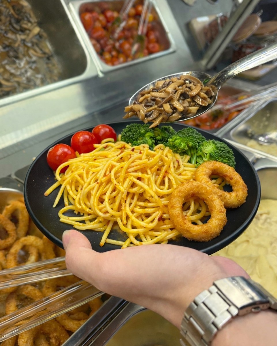 XW-western-grill-salad-bar