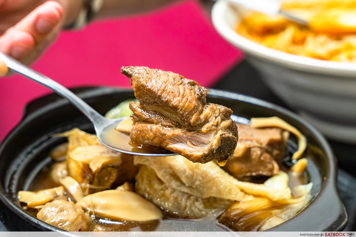 billion-food-point-jurong-east-bak-kut-teh-stall-bak-kut-teh-interaction