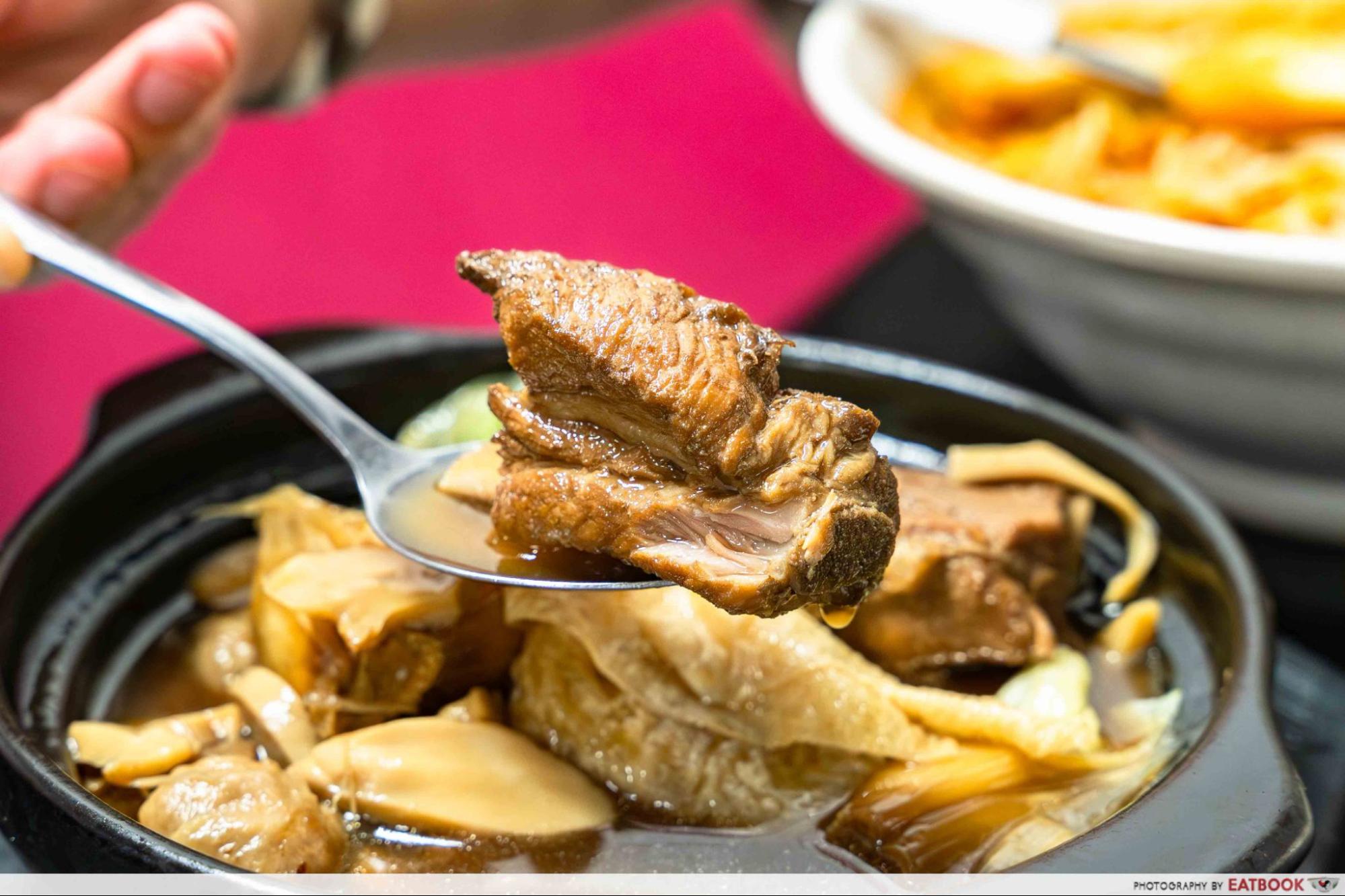 billion-food-point-jurong-east-bak-kut-teh-stall-bak-kut-teh-interaction