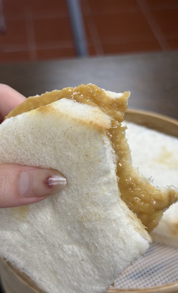 dongsheng-cafe-steamed-kaya-toast-with-butter-interaction