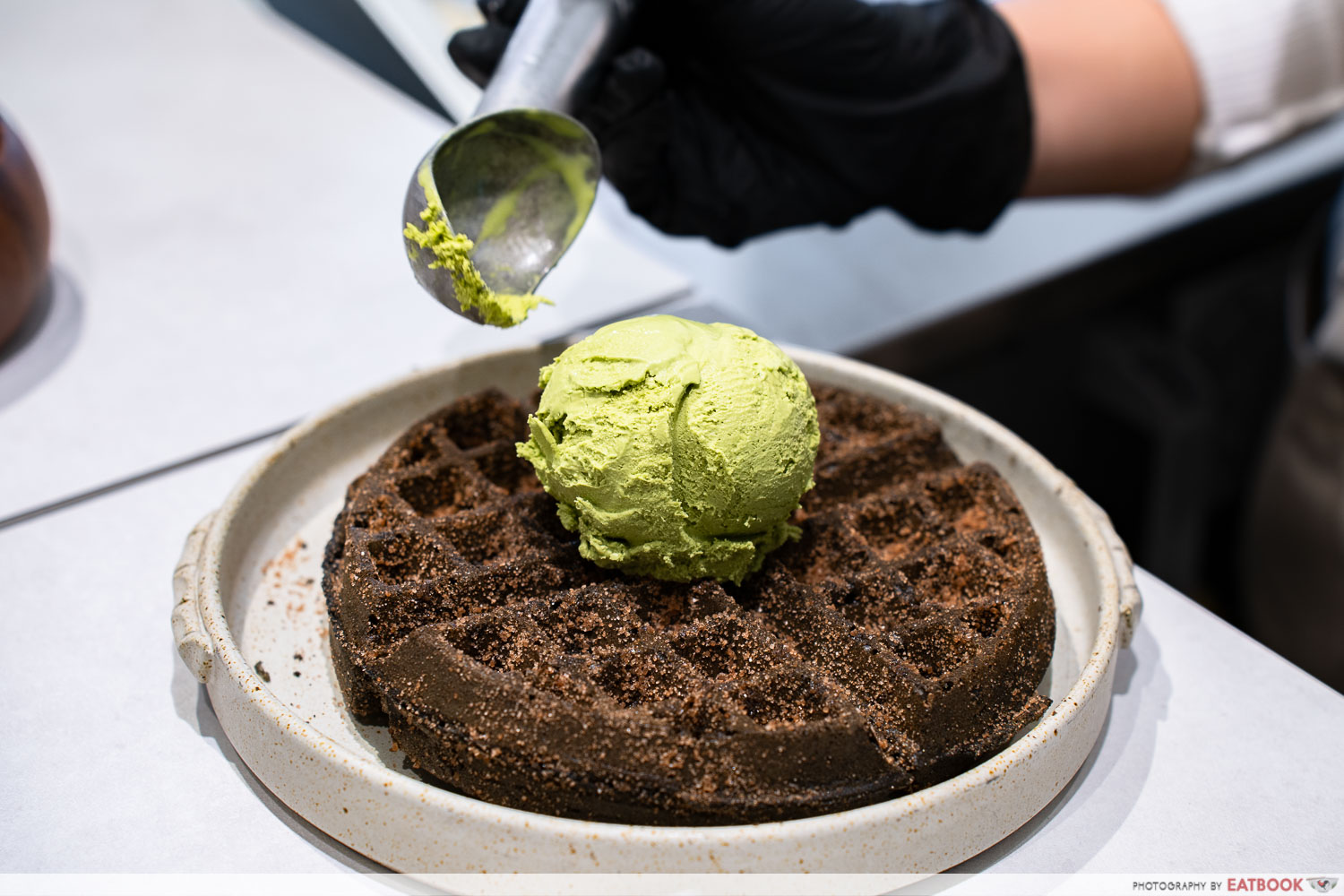 freakycones-churro-waffles-premium-matcha-ice-cream-prep