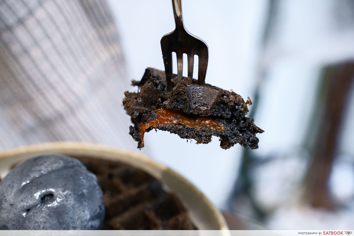 freakycones-nian-gao-waffles-interaction